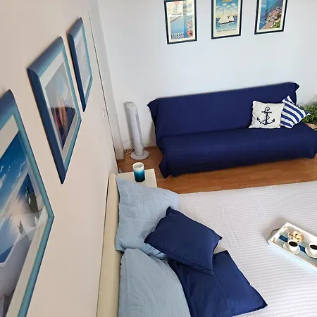 Blue View 公寓 *